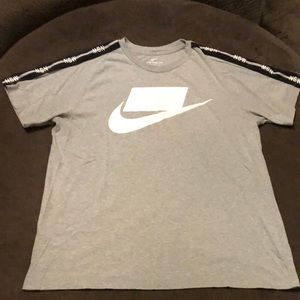 Nike Sportswear Cotton T-Shirt. New logo. Grey XL